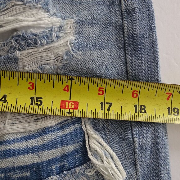 KanCan Estilo Distressed Ripped Denim Cut Off Shorts Women Size S Raw Hem - Picture 8 of 10